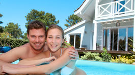 Maďarské kúpaliská pár kilometrov od Slovenska: Koľko zaplatíte za atrakcie?