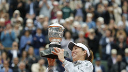 Muguruzová vo finále zdolala Serenu, má prvý veľký titul