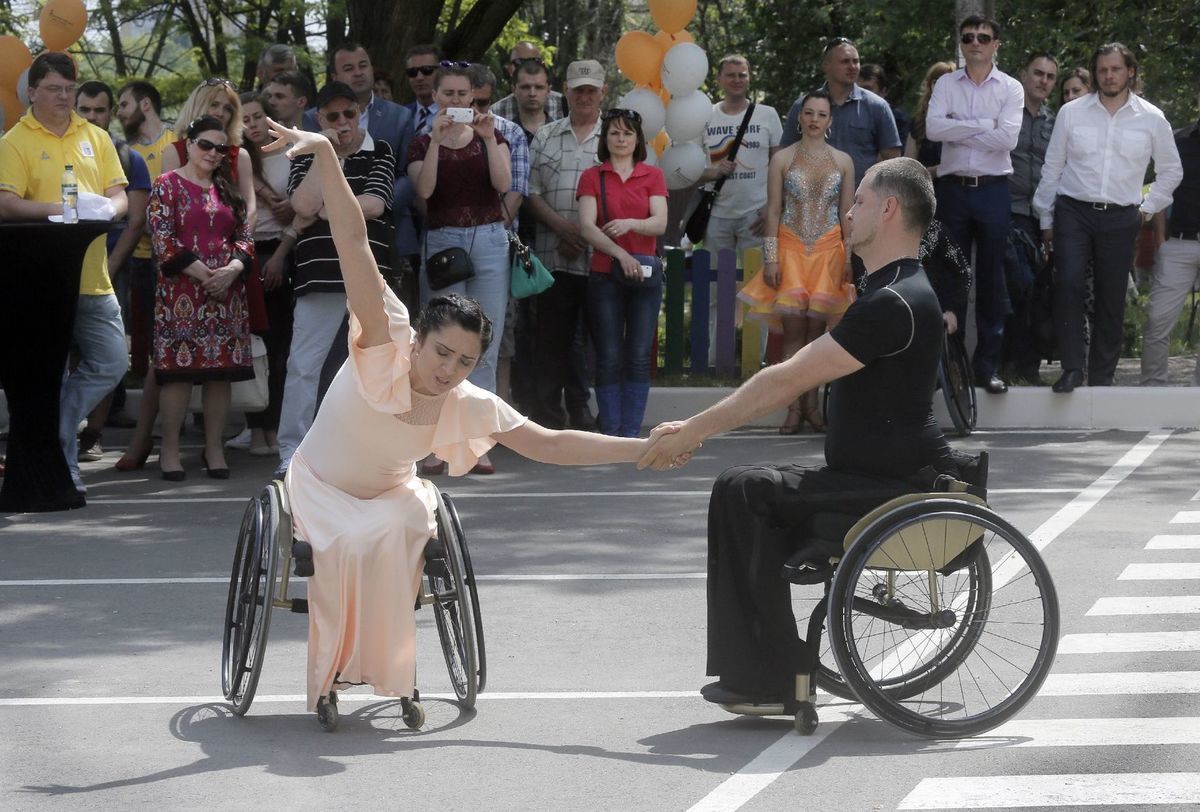 Ukrajina, vozíčkari, tanec, tanečníci