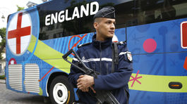 Zvíťazí futbal nad terorom?