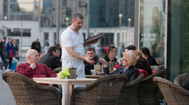 Ďalšia rana pre reštaurácie. Terasy musia byť z jednej strany otvorené