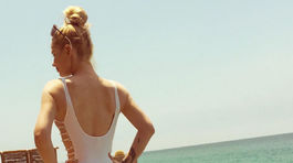 Slávny zadoček, spoznáte majiteľku? Predvádza ho v slnečnom Mexiku