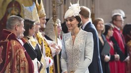 Vojvodkyňa Kate na bohoslužbe v katedrále...