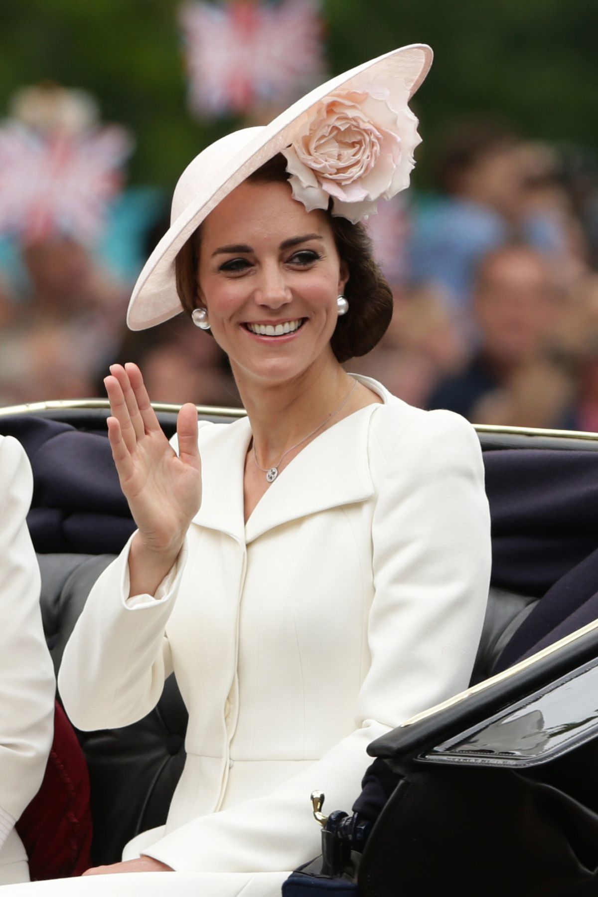 Vojvodkyňa Catherine z Cambridge prichádza na...