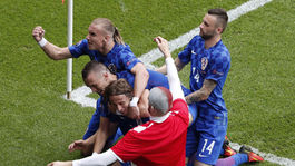 Chorváti oslavujú najväčšiu hviezdu. Turecko zostrelil Modrič