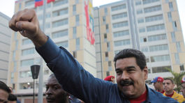 Maduro sa na odchod nechystá, Venezuelčania hladujú