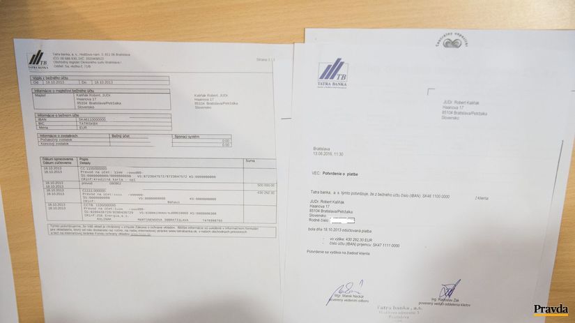 Minister vnútra Robert Kaliňák ukázal dokumenty...