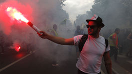 Francúzsko zasiahli protivládne protesty, v Paríži vypuklo násilie