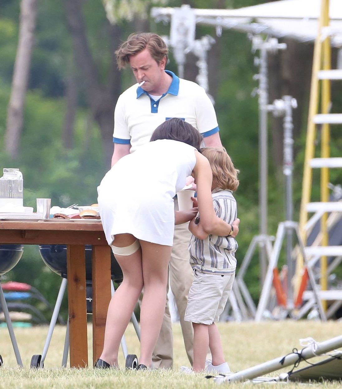 Katie Holmes na pľaci počas nakrúcania seriálu...