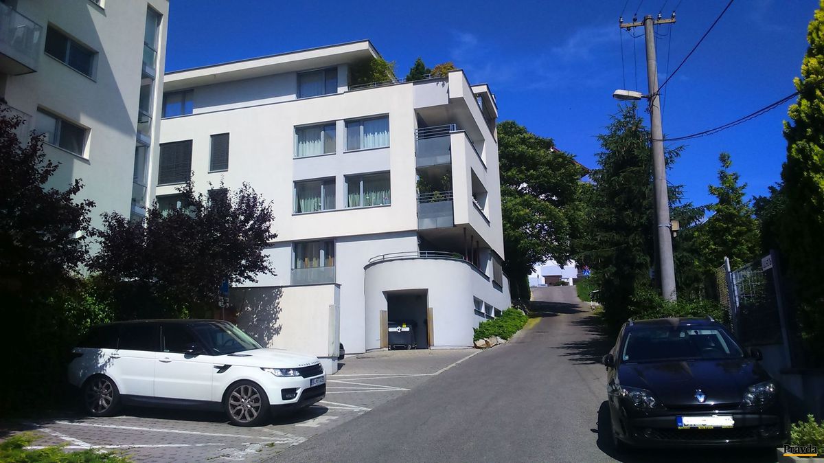 Štvorpodlažný apartmánový dom v bratislavskom...