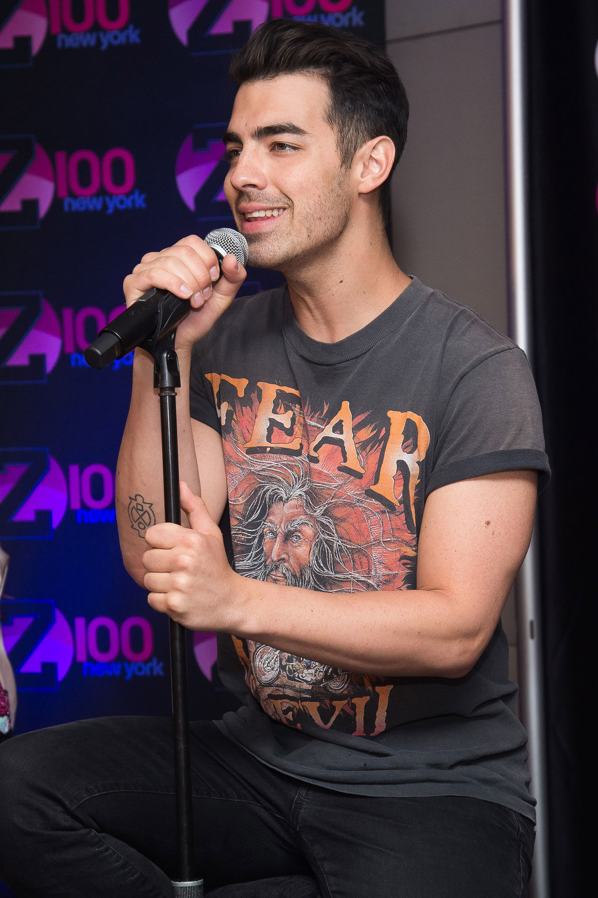 Spevák Joe Jonas.