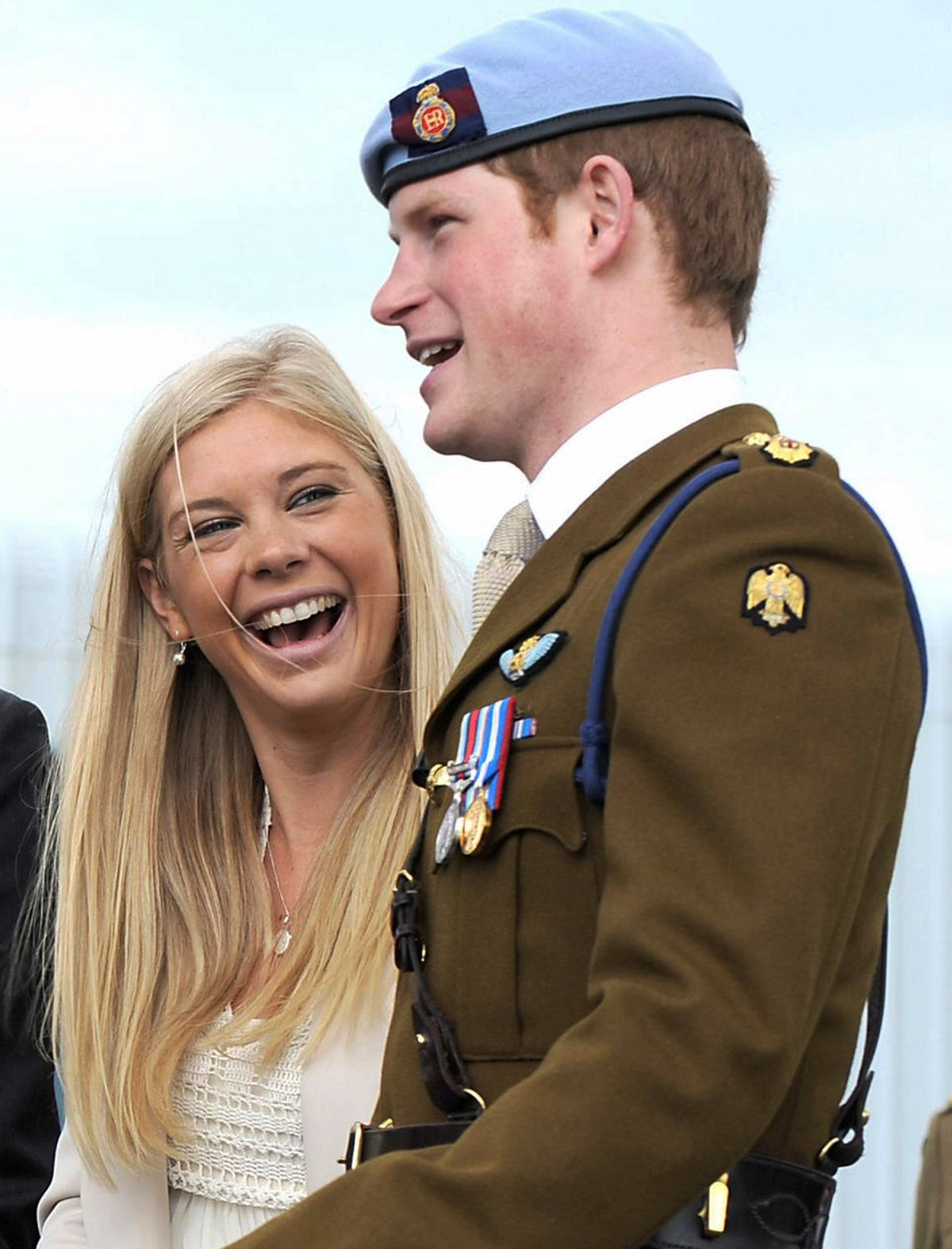 Princ Harry a Chelsy Davy na fotografii z roku...