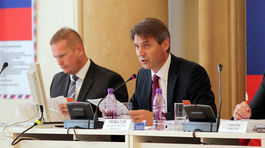 Nesrovnal informoval GP o stave petície proti hazardu