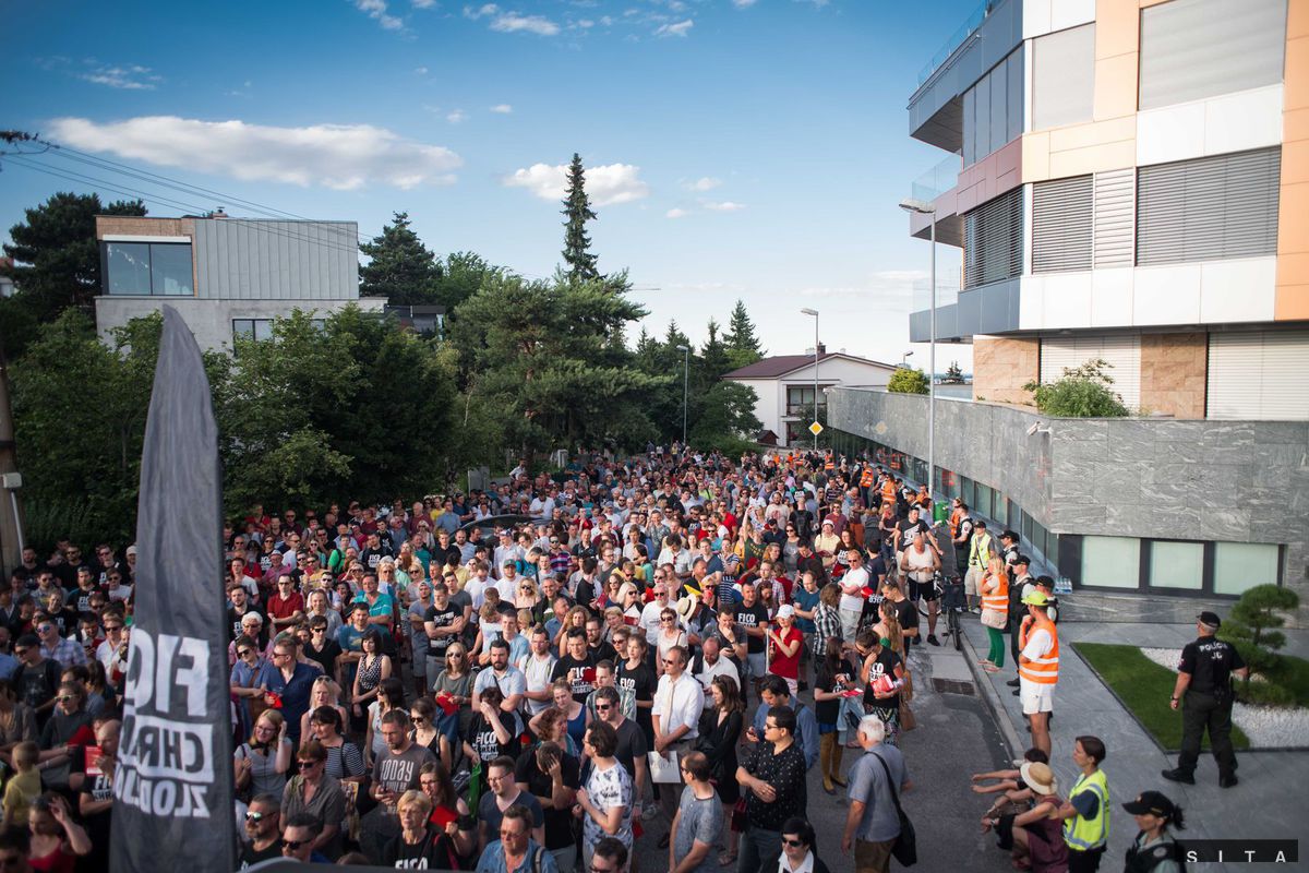 Protest zorganizovali opozičné strany SaS a OĽaNO.