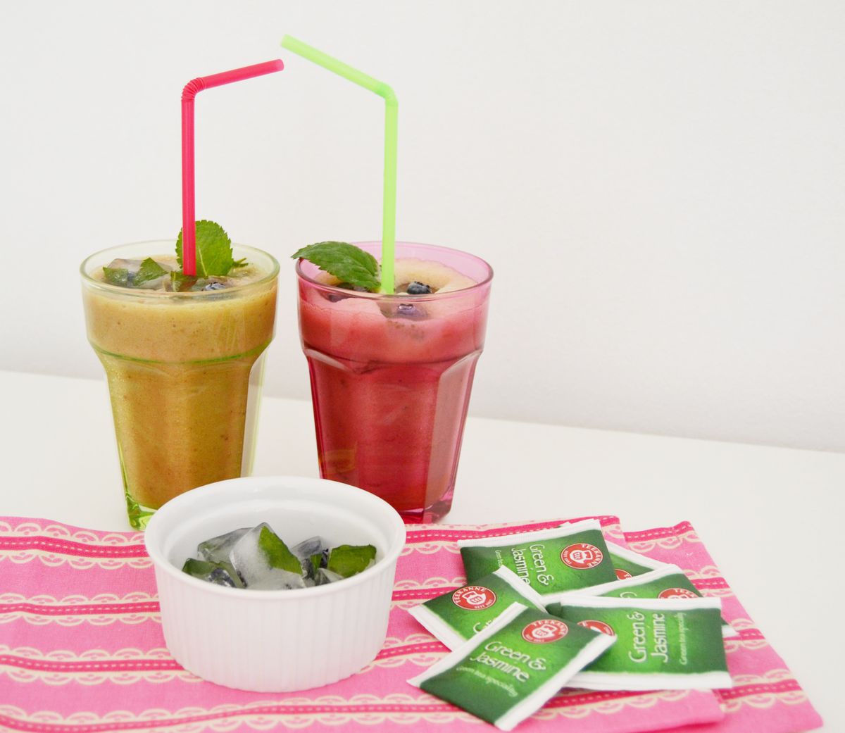 Smoothie zo zeleného čaju s banánom.
