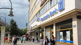 Brexit potápa Deutsche Bank