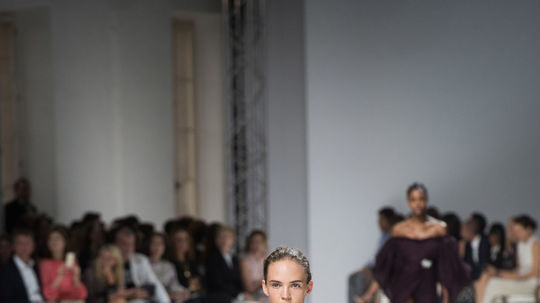 Prehliadka Giambattista Valli Haute Couture -...