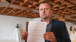 Hrnčiar schôdzu prerušil. S Nicholsonovou sa háda, kto ju mal viesť