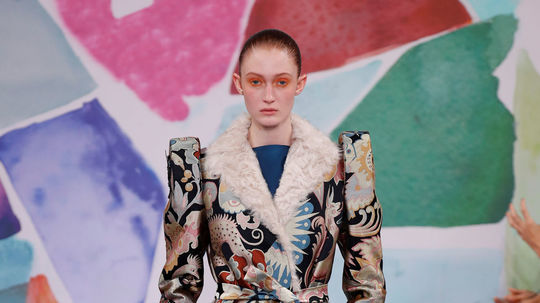 Prehliadka Schiaparelli Haute Couture -...