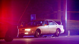 Strelec v Kalifornii zabil policajta a zranil ďalších dvoch