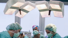 Štát zaplatí na dva mesiace vyššie odvody, dofinancuje zdravotníctvo