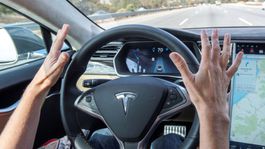 Zamestnanci Tesly varovali pred Autopilotom. Musk to nebral vážne