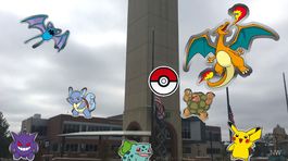 Taiwanský dedko loví na bicykli pokémonov