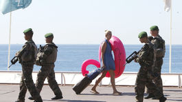 Francúzsky parlament schválil predĺženie výnimočného stavu