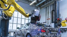 BMW 5: Nová päťka na prvých snímkach. Zatiaľ v laboratóriu