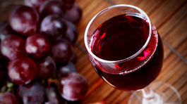 Dokáže červené víno pomôcť starším ľuďom?