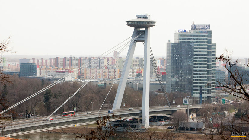 Most SNP, Bratislava, UFO