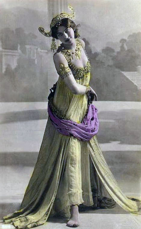 Mata Hari. Jej podobizeň sa zachovala aj na...