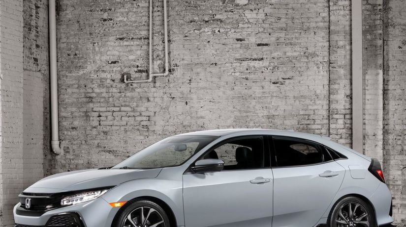 Nový Civic hatchback bude dĺžkou 4,5 metra...