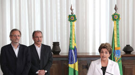 Odvolávaná Rousseffová hľadá záchranu u voličov