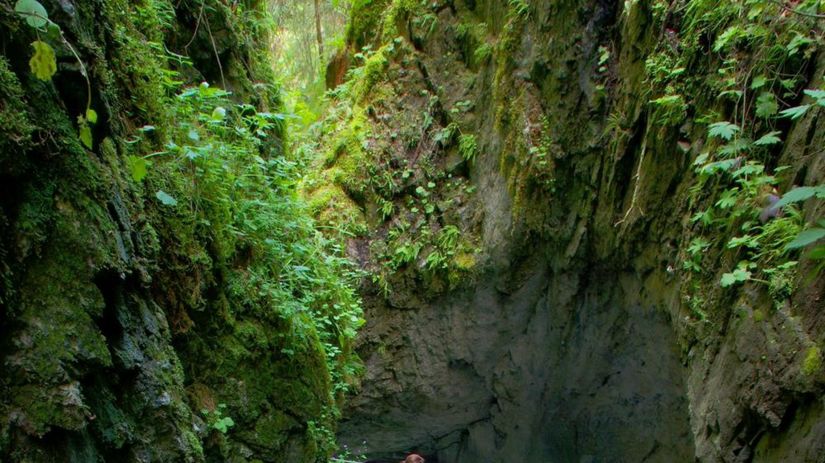 Karolínyho vodopád - voľne prístupná časť s...