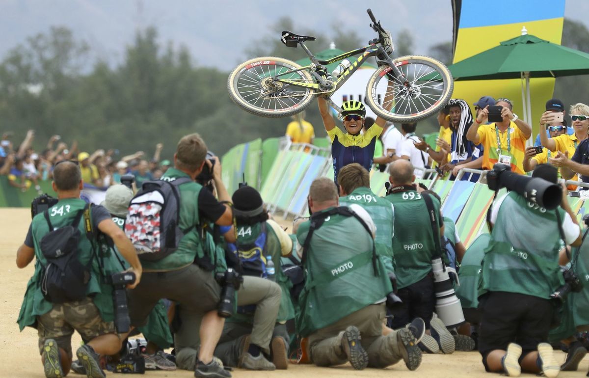 Šťastná víťazka cross country horských...