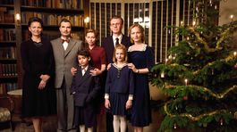 Čo spája rodinného priateľa, dezertéra a nápadníka? Nová trilógia Jana Hřebejka