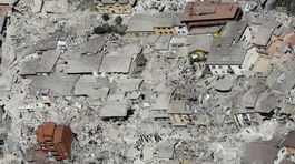 zemetrasenie, zemetrasenie v Taliansku, trosky,