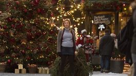 Bridget Jonesovú čakajú materské povinnosti nielen vo filme, ale aj v knihe