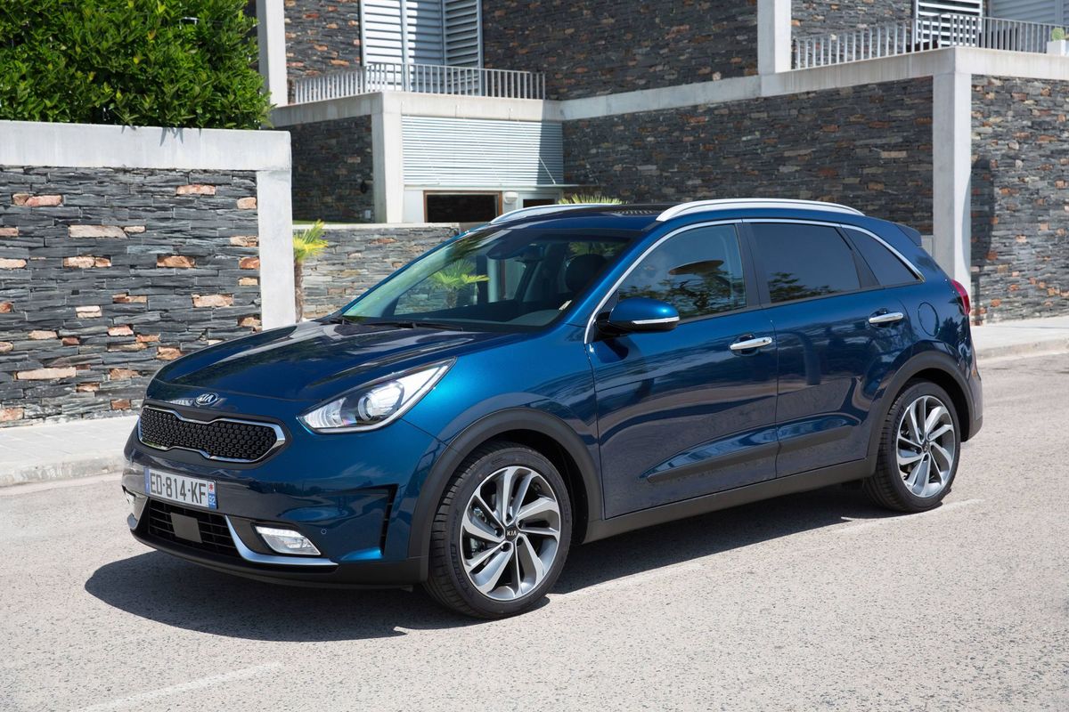 Kia Niro so základnými 16-palcovými kolesami má...