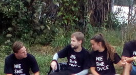 Pred Bonaparte prišli aj aktivisti so živými ovcami