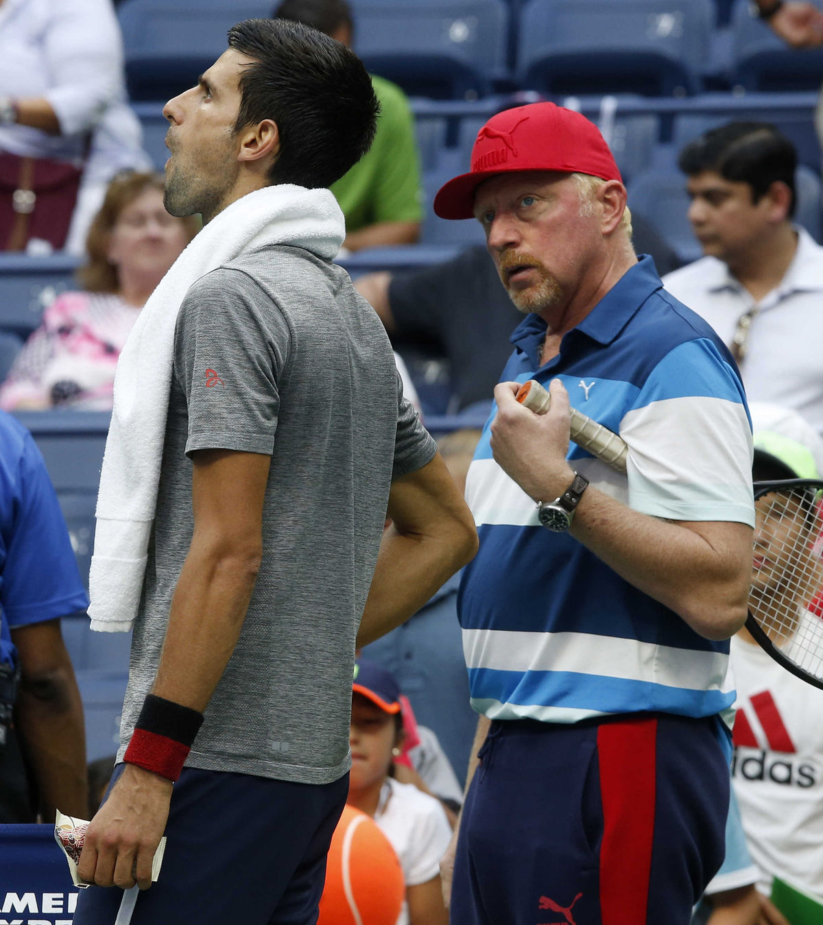 Srb Novak Djokovič s Borisom Beckerom na US...