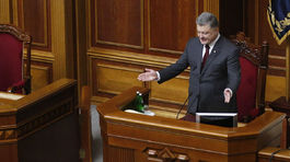 Porošenko povolil účasť vojakov NATO na manévroch na Ukrajine