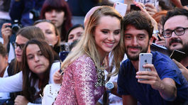 Herečka a modelka Suki Waterhouse ochotne...