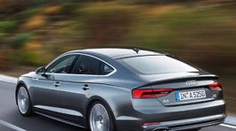 Audi A5 Sportback: Nové 5-dverové kupé jazdí aj na plyn