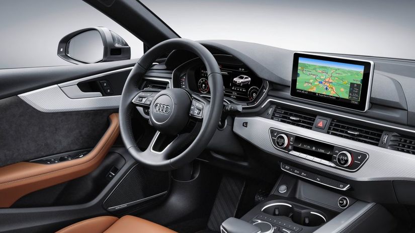 Palubnú dosku preberá Sportback z Audi A4 a A5,...