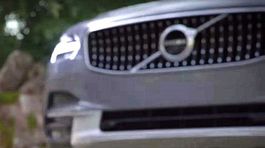 Volvo V90 Cross Country: Terénny kombík príde, ale nie do Paríža