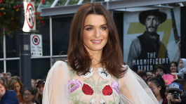 Krásne po štyridsiatke! Hviezdne dámy očarili v Toronte, takto zaujali