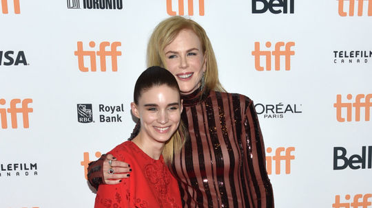 Herečky Rooney Mara (vľavo) a Nicole Kidman...