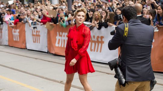 Herečka Scarlett Johansson prichádza na...